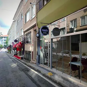 Olen Altunizade Istambul